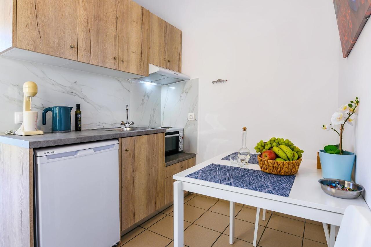 Soso'S Apartments -Vacations Next To The Beach Psari Forada Exterior foto